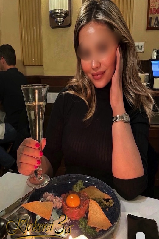 217Ornella02