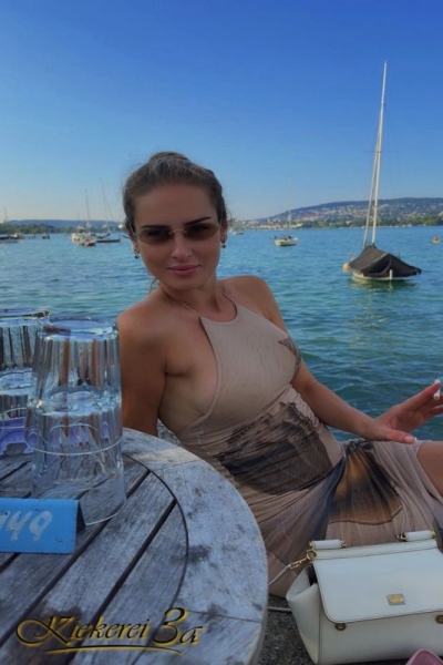 0584Lara05